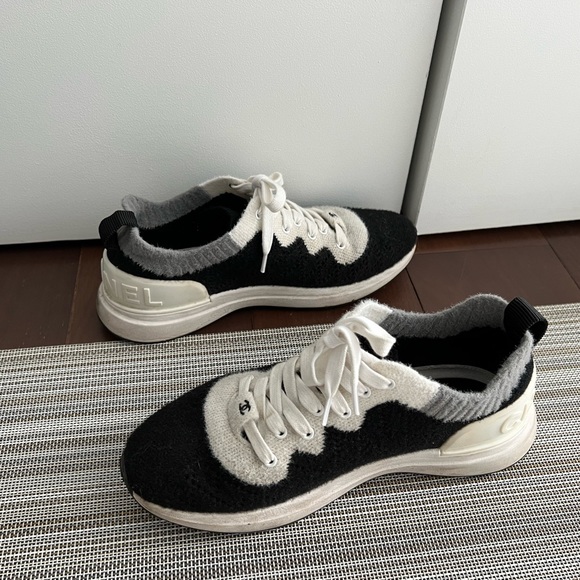 Chanel Knit CC Logo Sneakers - Picture 1 of 6